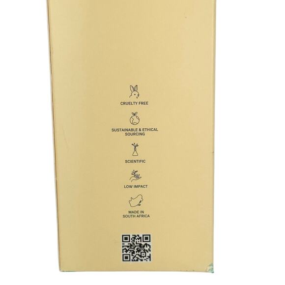 African Botanics Floral Bath Milk Uplifting And Calming Bi-Phase Soak - Picture 4 of 6